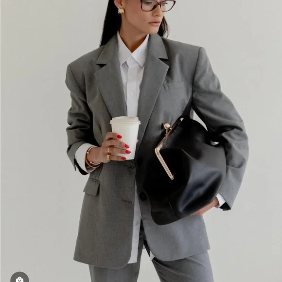 Kisslock Clutch - Picture 2 of 5